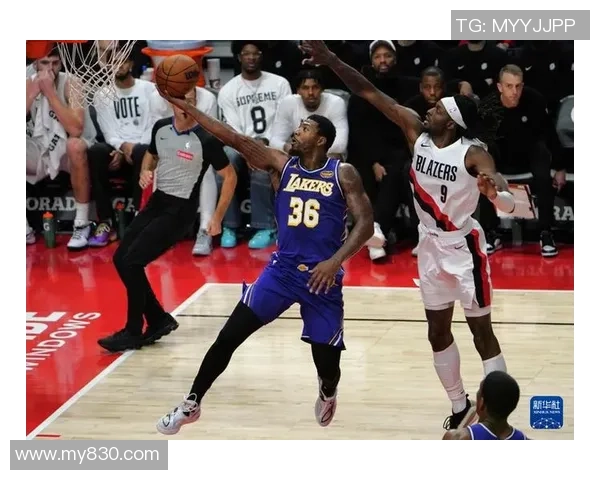 8月30日湖人与开拓者精彩对决直播回顾与赛后分析